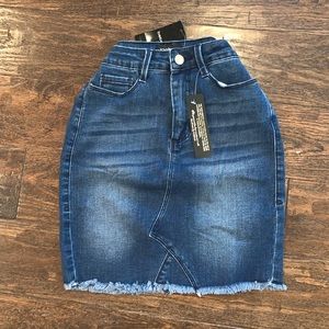 Stretch Denim skirt